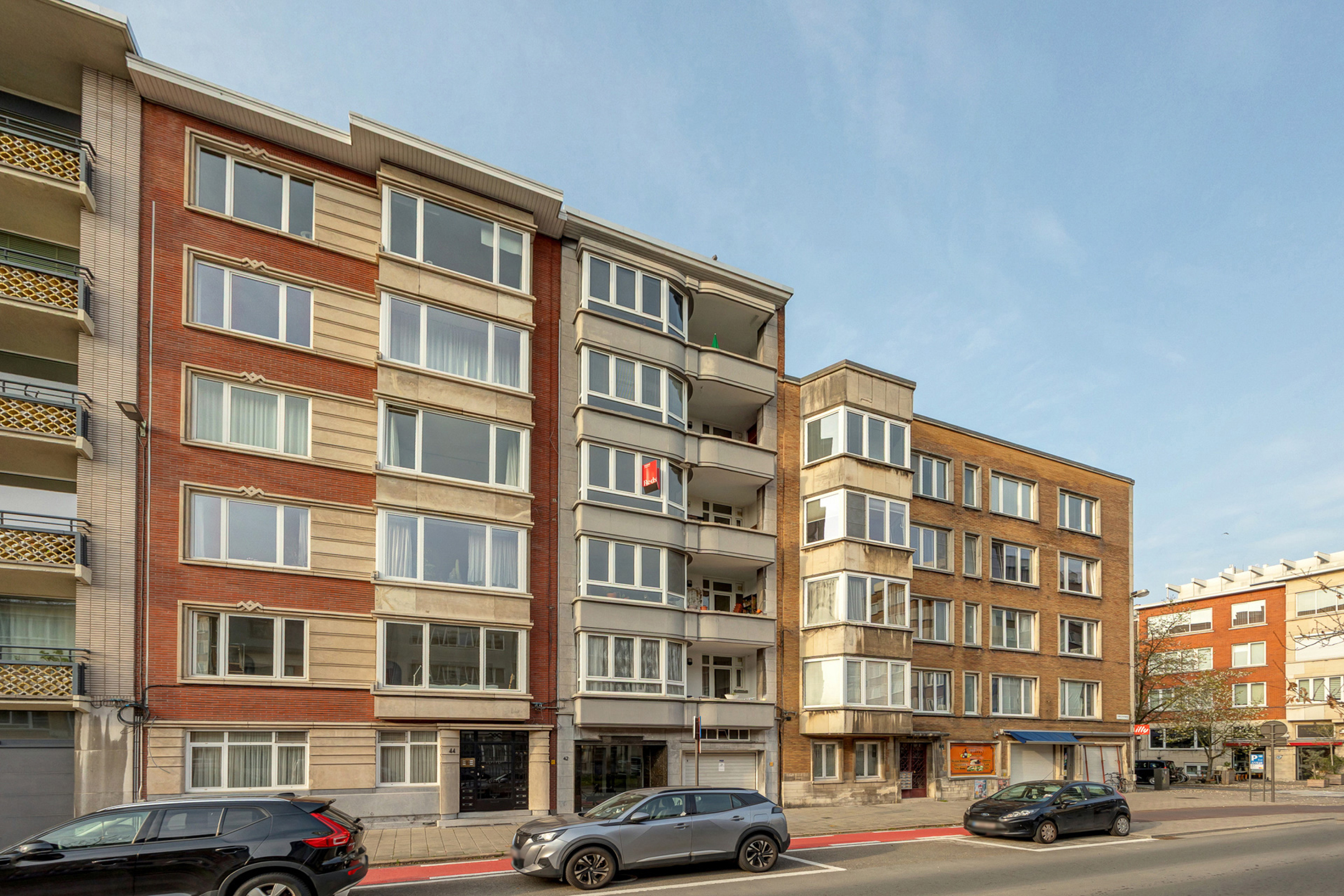 Licht en ruim 2-slaapkamer appartement op topligging - foto 2