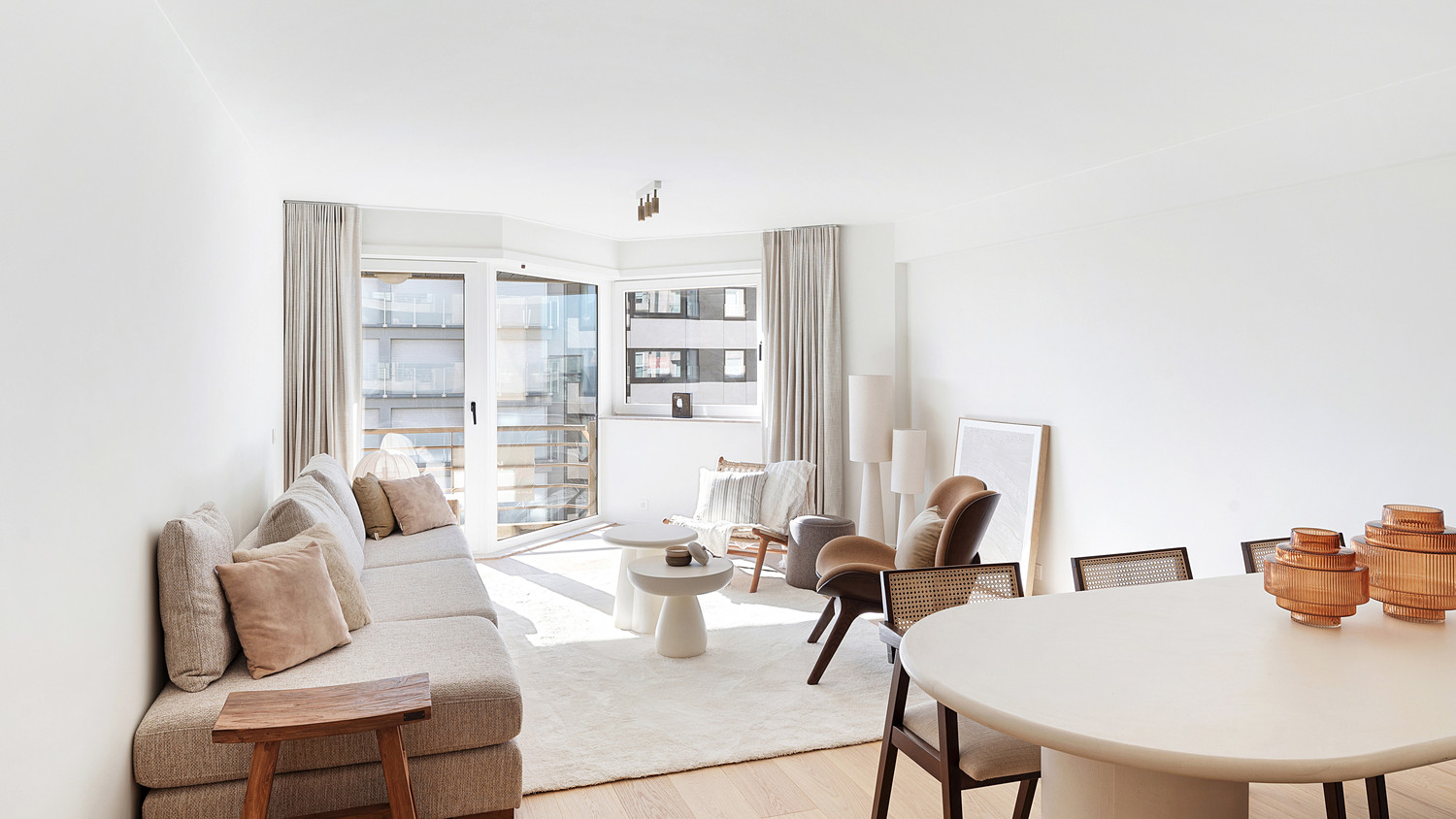 Prachtig gerenoveerd appartement met zijdelings zeezicht te Duinbergen. - photo 3