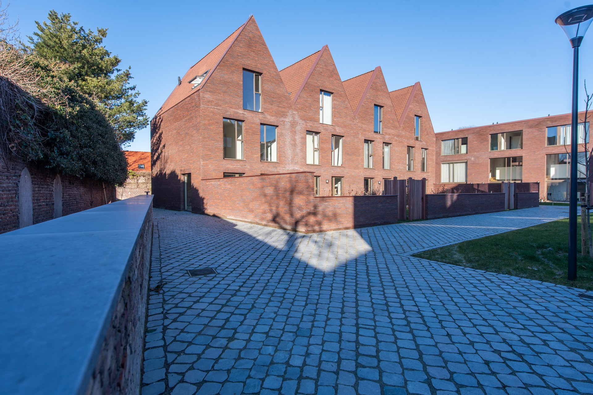 Woning met 3 slaapkamers in het gezellige Oud-Rekem - foto 2
