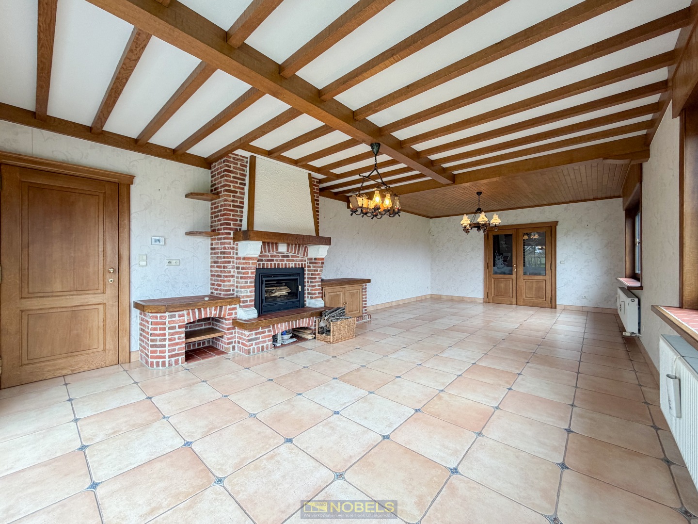 Te koop, grote villawoning met volledige onderkeldering en tuin op 1.327m² - foto 5