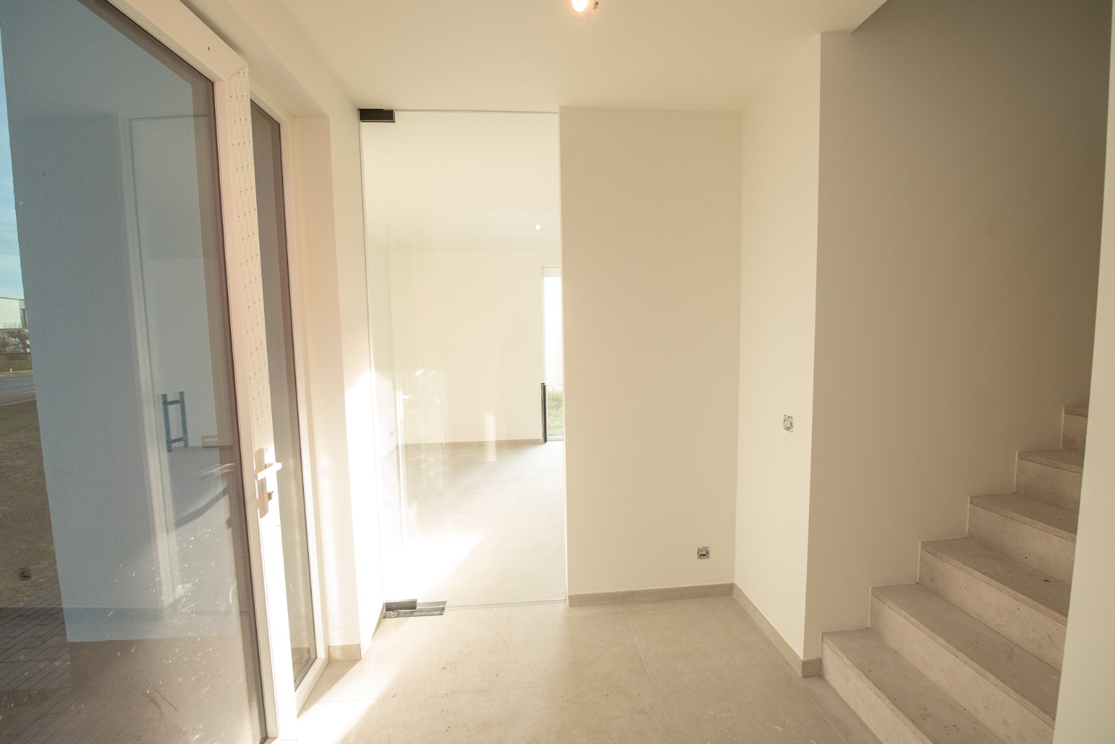 Moderne HOB nieuwbouwwoning met 3 slaapkamers te huur - foto 2