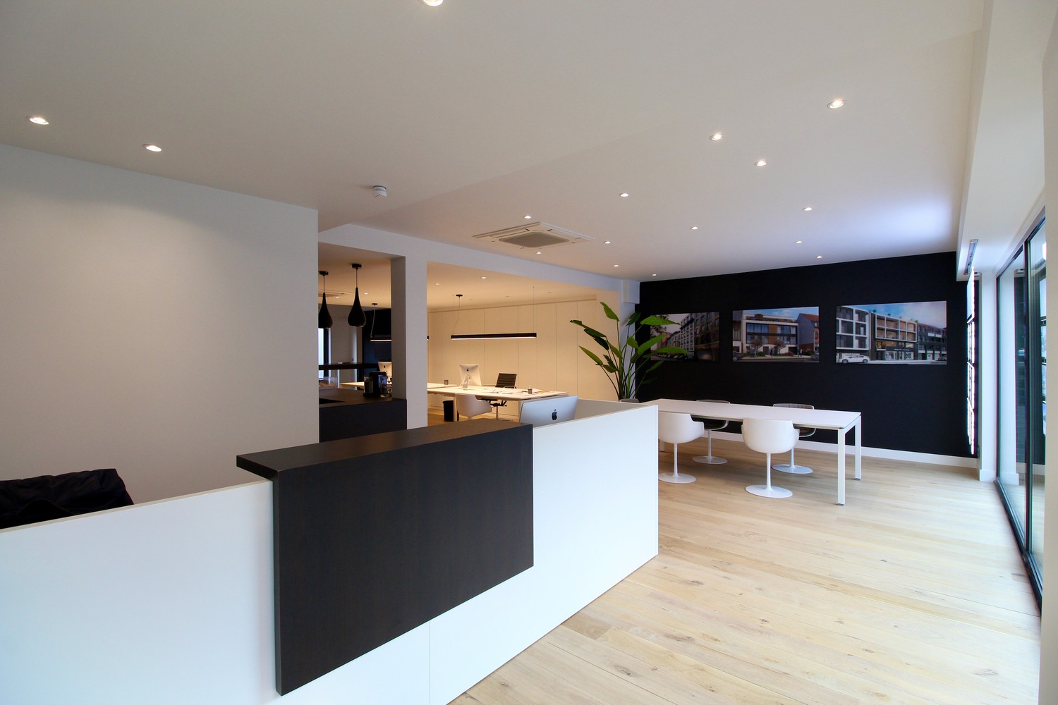 Handelsgelijkvloers van ca 127 m2 op toplocatie in Brasschaat - foto 3