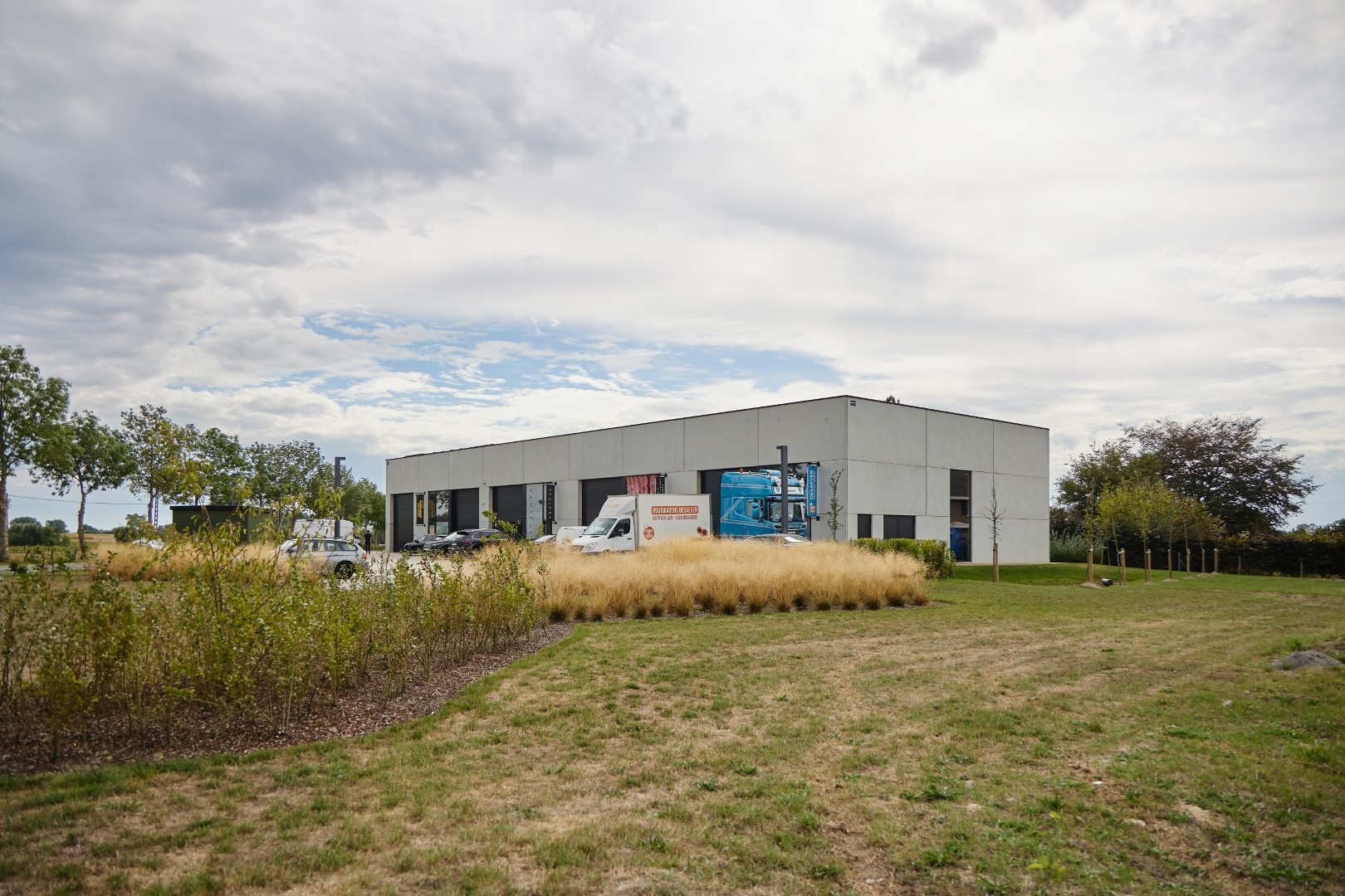 Goed gelegen KMO-unit te huur in Zwevezele - foto 5