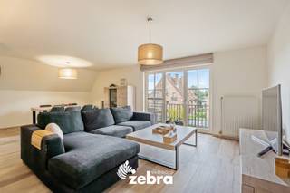 Ontdek dit instapklaar appartement met garage gelegen enkele minuten van zowel Harelbeke als Kortrijk. In de buurt zijn handelszaken, horeca,...