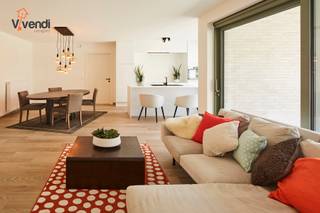 <p>Op zoek naar een modern, energiezuinig appartement op een rustige én centrale locatie? Ontdek dit instapklare pareltje met EPC A-label en goedgekeurde elektriciteit!<br />Deze lichtrijke appartementen beschikken over 1, 2 of 3 ruime slaapkamers, een apart toilet, een royale leefruimte die baadt in het daglicht dankzij de grote raampartijen en sluit naadloos aan op de volledig uitgeruste open keuken met moderne toestellen (vaatwasser, oven, inductiekookplaat met dampkap, koelkast en spoelbak), een stijlvolle badkamer, voorzien van een (dubbele) lavabo, ruime inloopdouche en voldoende opbergruimte. Daarnaast geniet u van extra opslag dankzij de praktische wasplaats/berging. De ruime/zonnige terrassen met gunstige oriëntatie laten u volop genieten van de zon – perfect om tot rust te komen.<br />1 Ondergrondse autostaanplaats, 1 Privatieve kelderberging én 1 à 2 fietsenberging(en) inbegrepen in de prijs. Verkoop onder BTW-stelsel (6% BTW mogelijk bij voorwaarden)<br />De ligging is een absolute meerwaarde: rustig wonen op wandelafstand van de Grote Markt en het Stadspark, met tegelijk een vlotte verbinding via de E34 (Antwerpen–Eindhoven).<br />Dit appartement is ideaal voor eigen bewoning of als investering, momenteel met een stabiele huurder.<br />Foto’s zijn ter illustratie en gebaseerd op een voorbeeldwoning.<br />👉 Interesse? Contacteer ons vandaag nog voor een bezoek en ontdek dit unieke aanbod!</p>