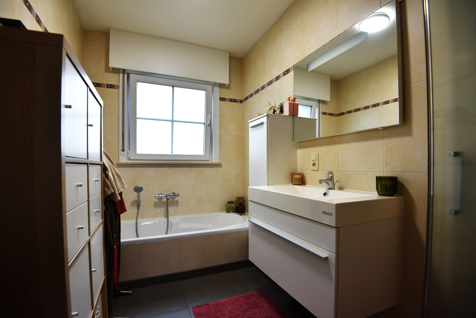 Ruime open bebouwing met 5 slaapkamers te Adegem - foto 5