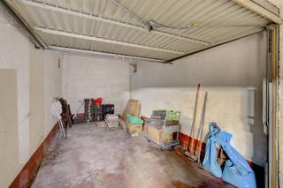 Deze garagebox staat te koop in de Heistraat pal in het centrum van Wilrijk. De garagebox is gelegen onder het winkelcentrum van de Bist en de...