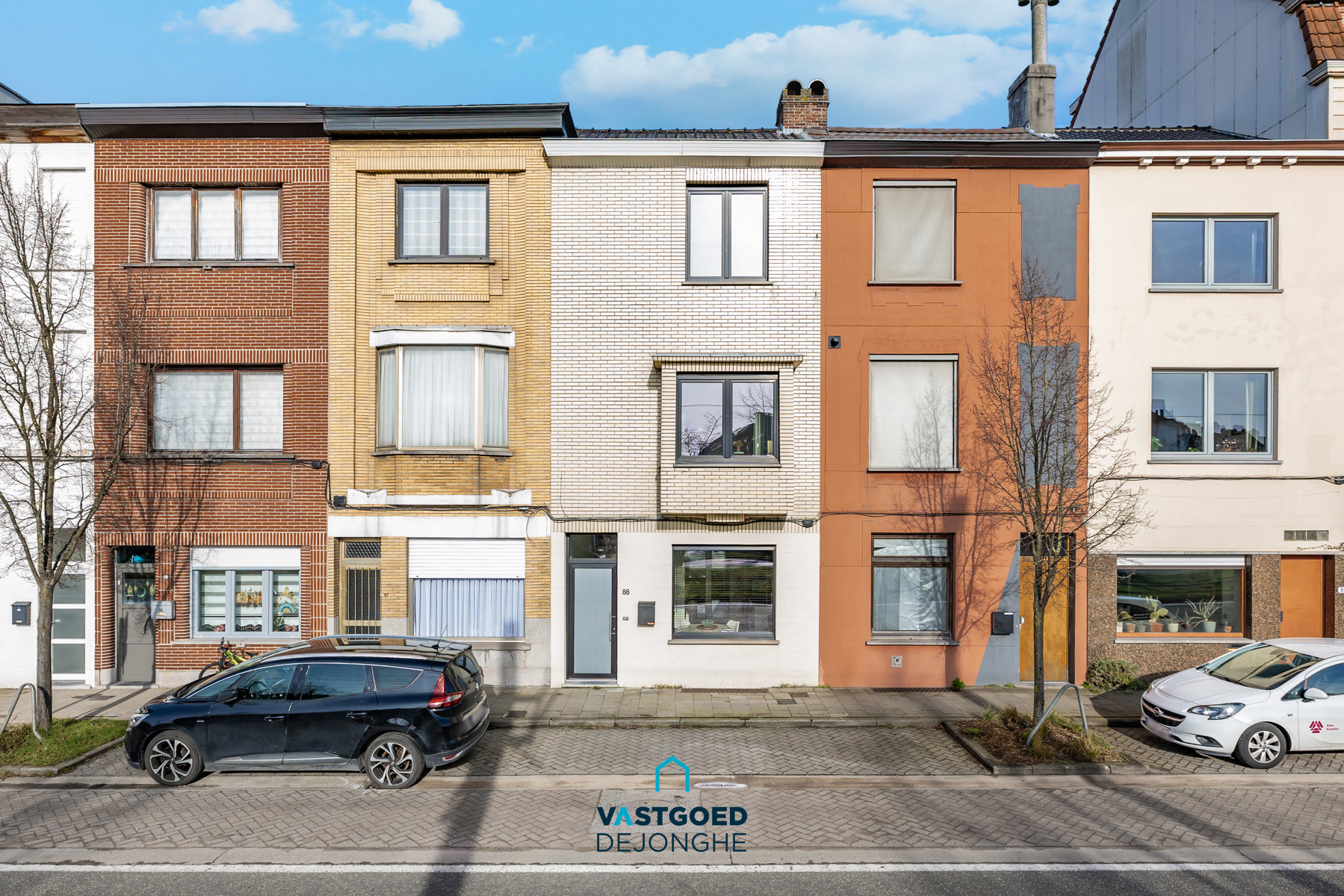 Instapklare gerenoveerde rijwoning nabij het centrum van Gent - foto 2