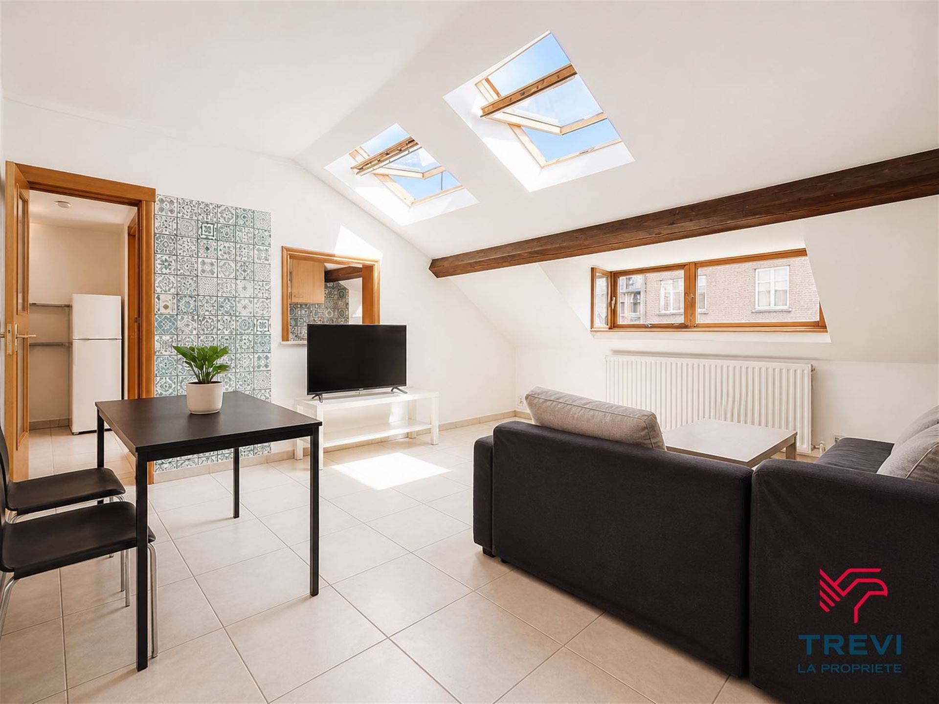 Commercial for sale in Charleroi with 7 bedrooms - photo 3
