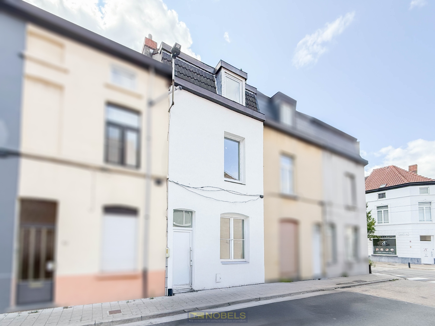 Te koop, opgefriste stadswoning op een gunstige locatie te Gent - foto 1