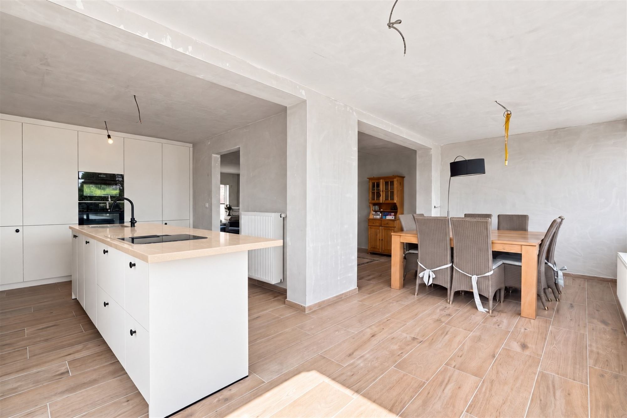Gezinswoning met 4 slaapkamers, garage en zonnige tuin nabij het centrum van Diksmuide - foto 5