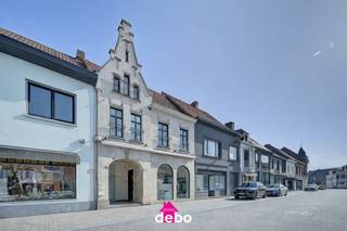 Wonen en werken met extra huurinkomst, karaktervolle handelswoning met appartement, tuin en dakterrasVeelzijdig pand met handelsruimte en...