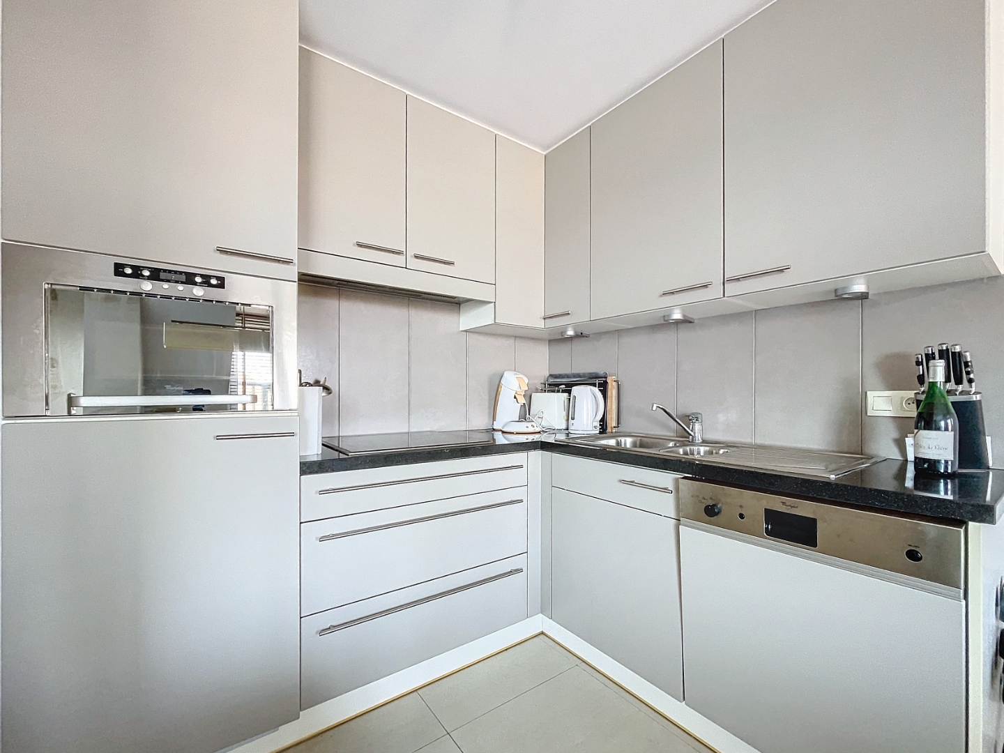 Instapklaar appartement i/h centrum van Sint-Idesbald. - foto 3