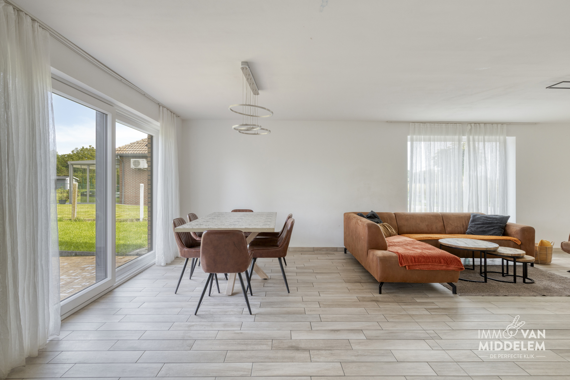 INSTAPKLARE ENERGIEZUINIGE WONING MET 4 SLPK, GARAGE EN TUIN - foto 4