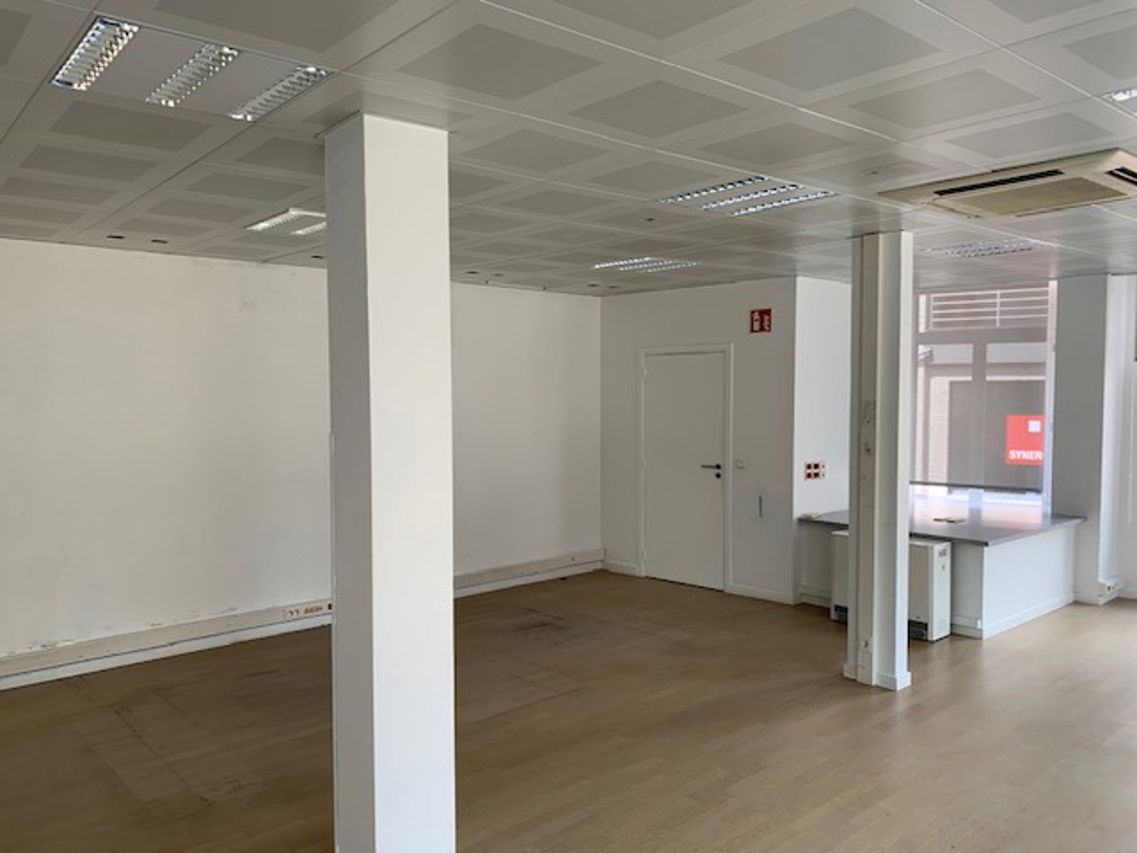 Commercial for rent in Wetteren - photo 3