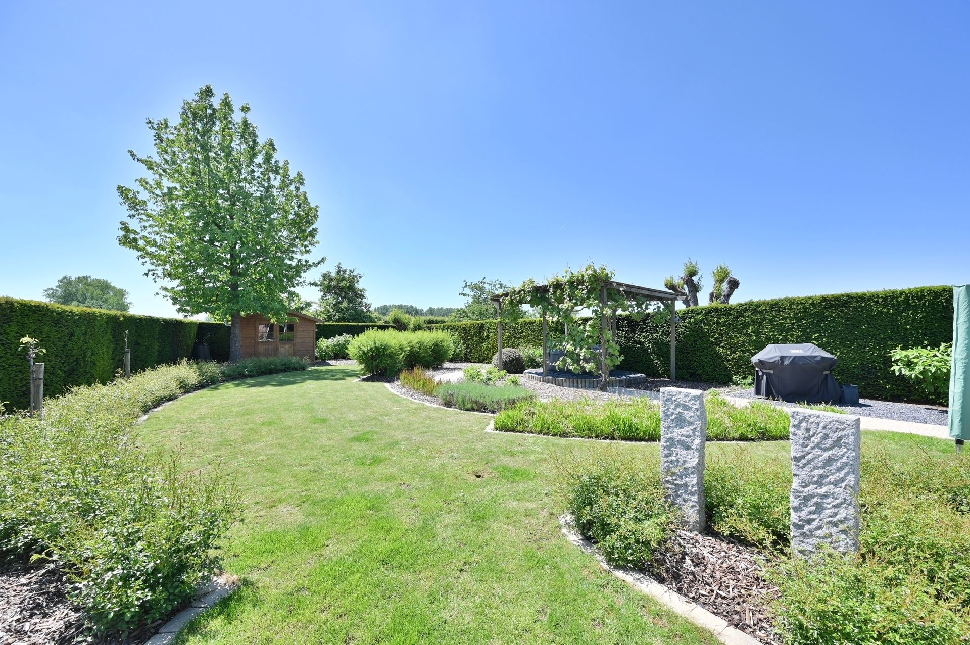 Villa - photo 2