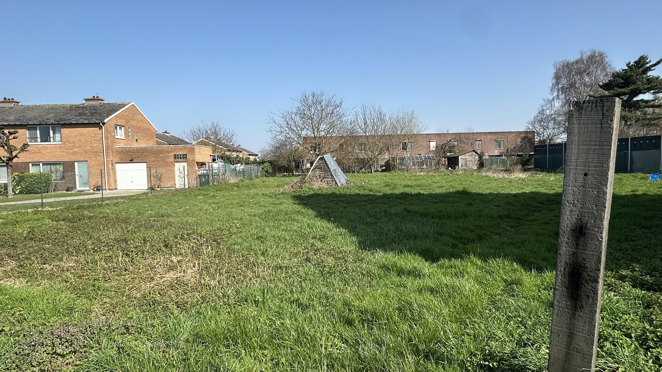 Residentieel gelegen bouwgrond geschikt voor  half - open bebouwing! - foto 3