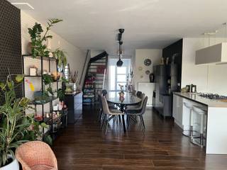 FOR RENT IN ERPE-MERESpacious and quietly located house with a favorable EPC score of C.Upon entering, you step into an open entrance hall with a...