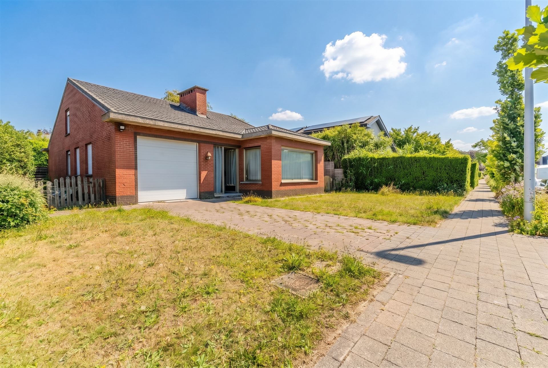Villa op perceel van 500 m² in een zeer rustige woonwijk! - foto 4