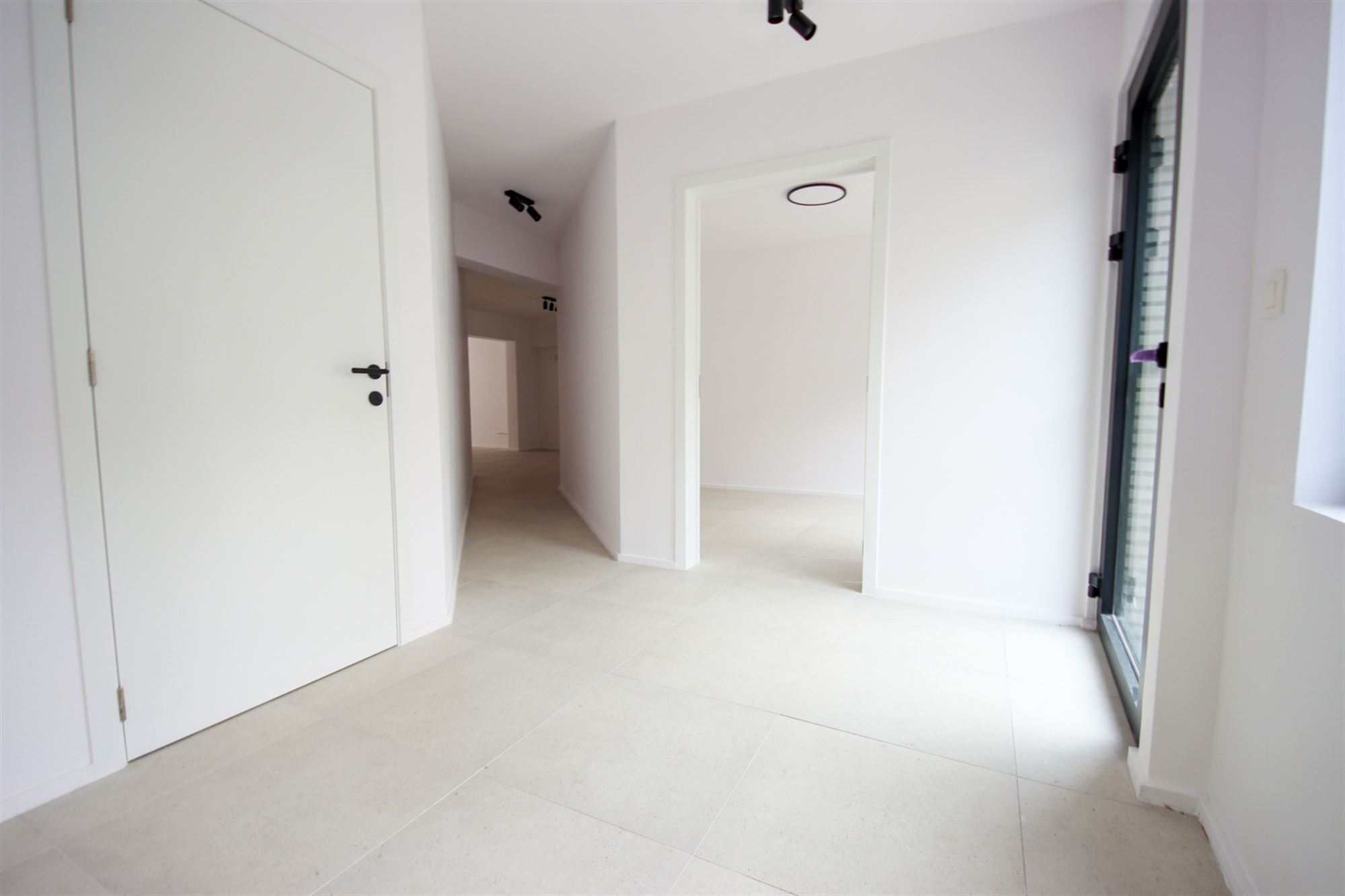 Commercieel gelegen kantoor of praktijkruimte. - foto 5