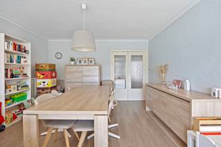 Instapklaar appartement in een kleinschalige residentie op slechts 5 minuten fietsafstand van de Brugse binnenstad.Het appartement beschikt over een...