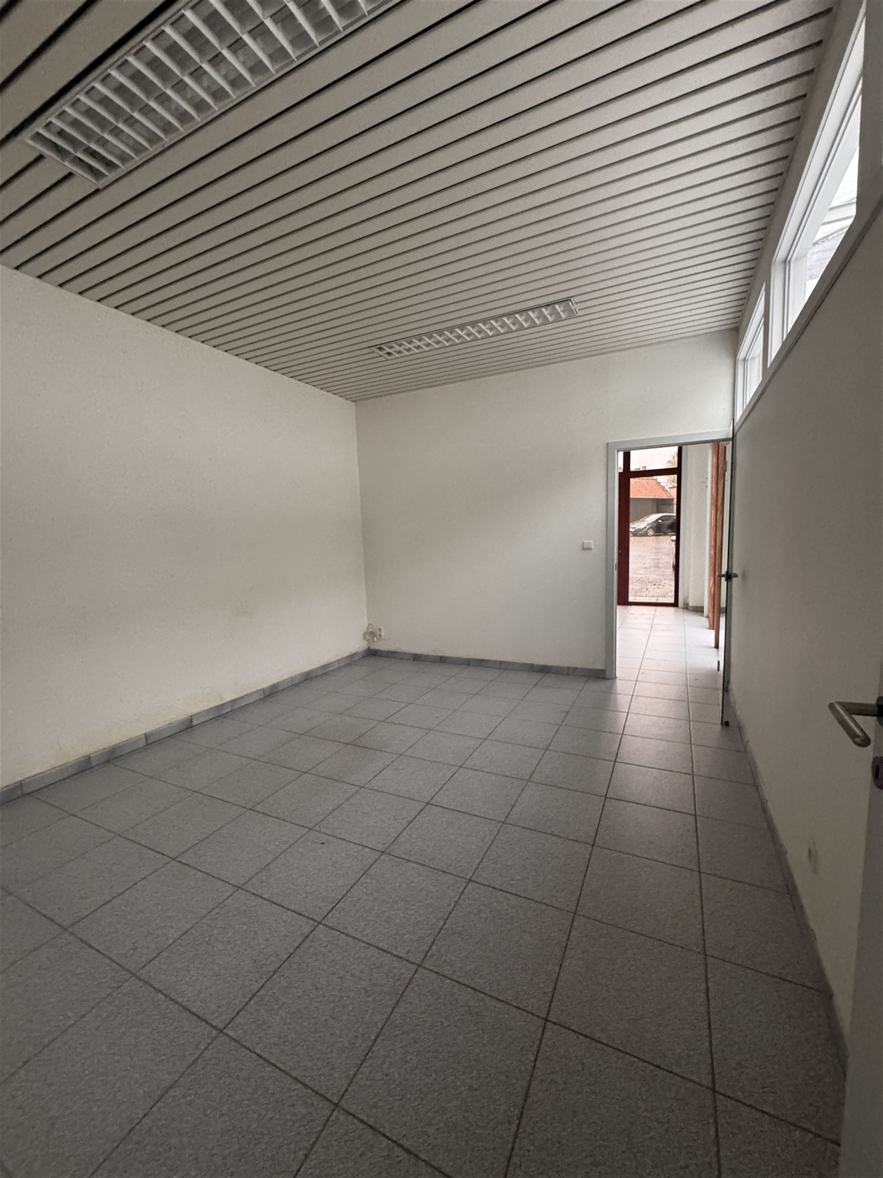 Multifunctionele loods te huur - 1725m² - foto 5