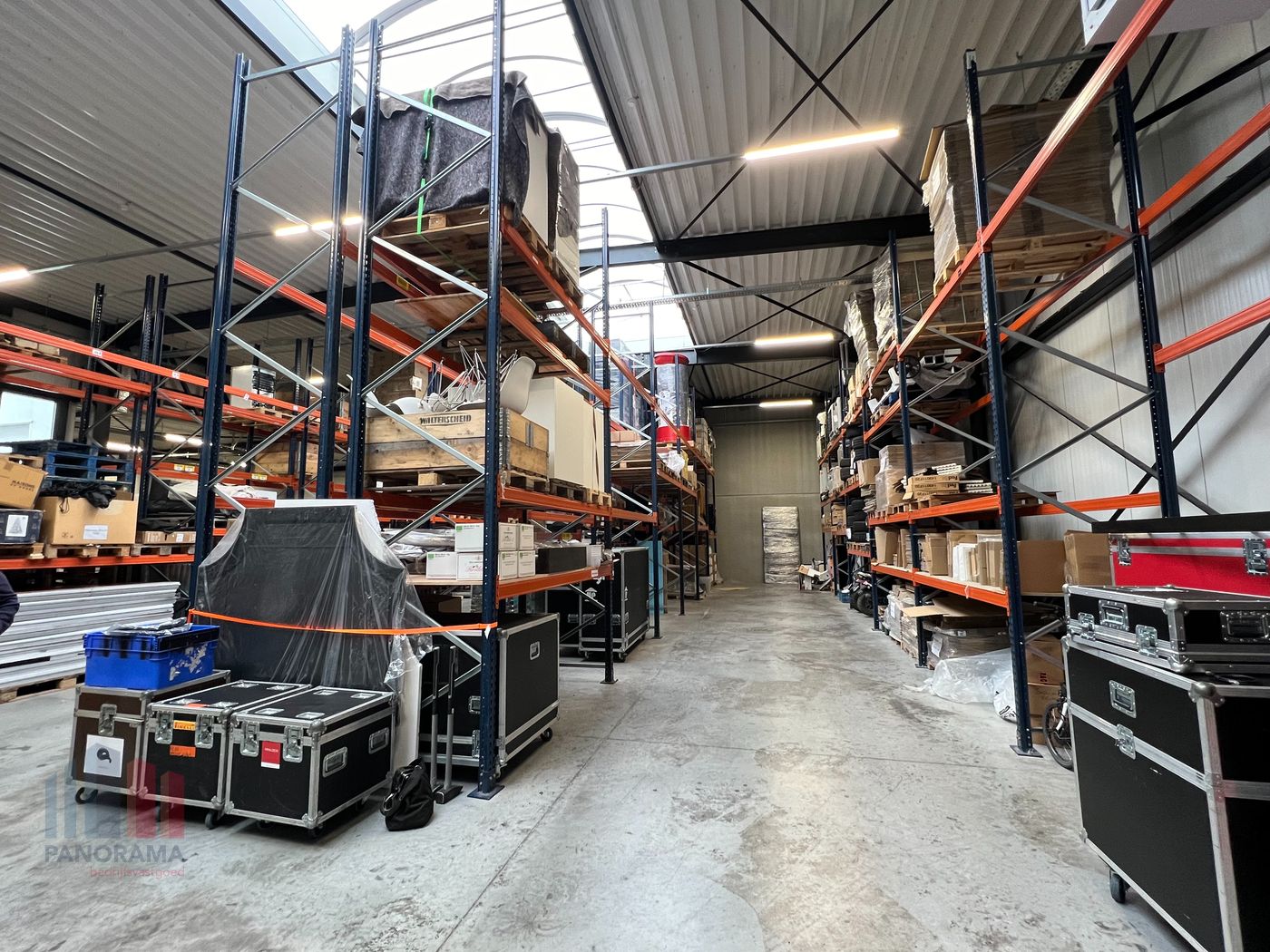 788 m² d'entrepôt avec 220 m² de bureaux près de Monssesteenweg - photo 4