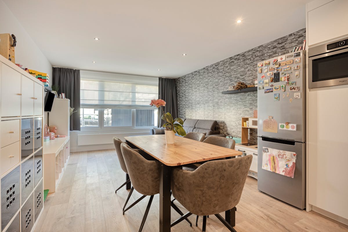 Gerenoveerd gelijkvloers appartement met tuin in Merksem - foto 3