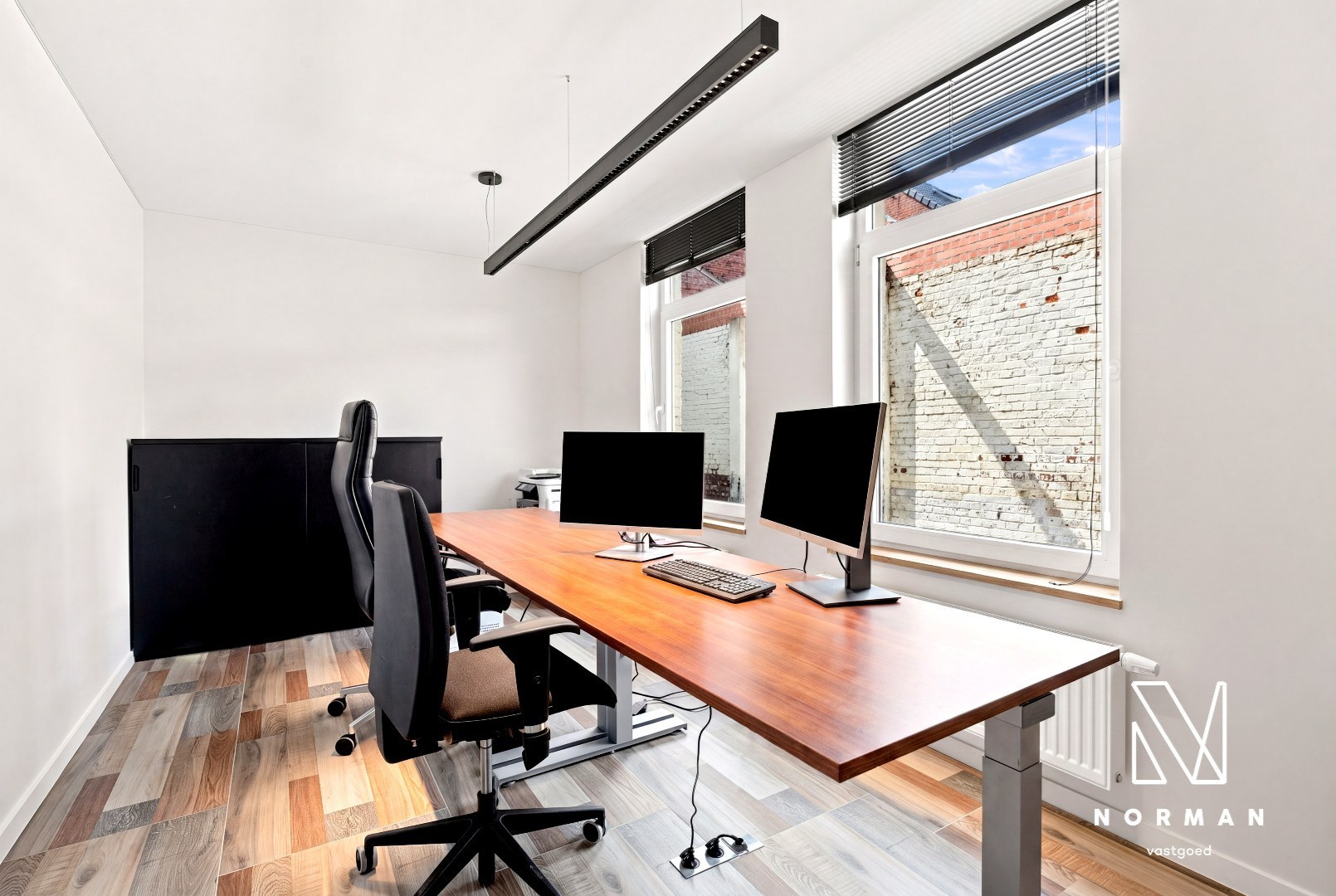 Multifunctioneel gebouw (burelen + magazijn + appartement) op commerciële ligging te Kortrijk - foto 5