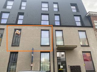 Dit moderne instapklare appartement (bouwjaar 2020 - APP. 1.02 / BUS 0101) is gelegen in hartje Lokeren.Hierbij de grote troeven:🌳 Charmant terras...