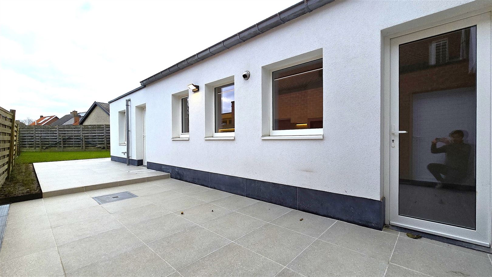 Compleet nieuwe, energiezuinige woning met tuin en doorgang - foto 5