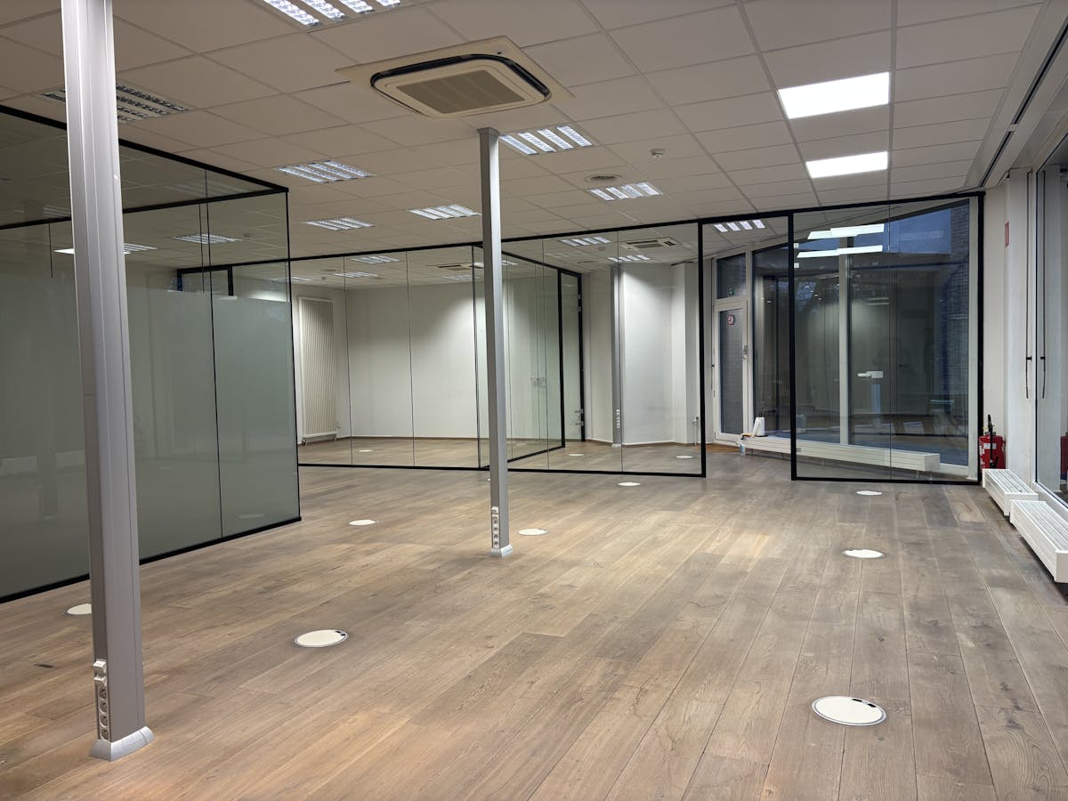 Kantoorruimte 320 m² mét parking aan kleine ring Hasselt - foto 2