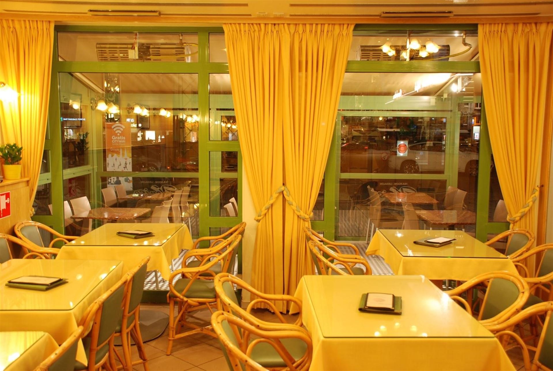 Commercial for sale in Sint-Truiden with 4 bedrooms - photo 4