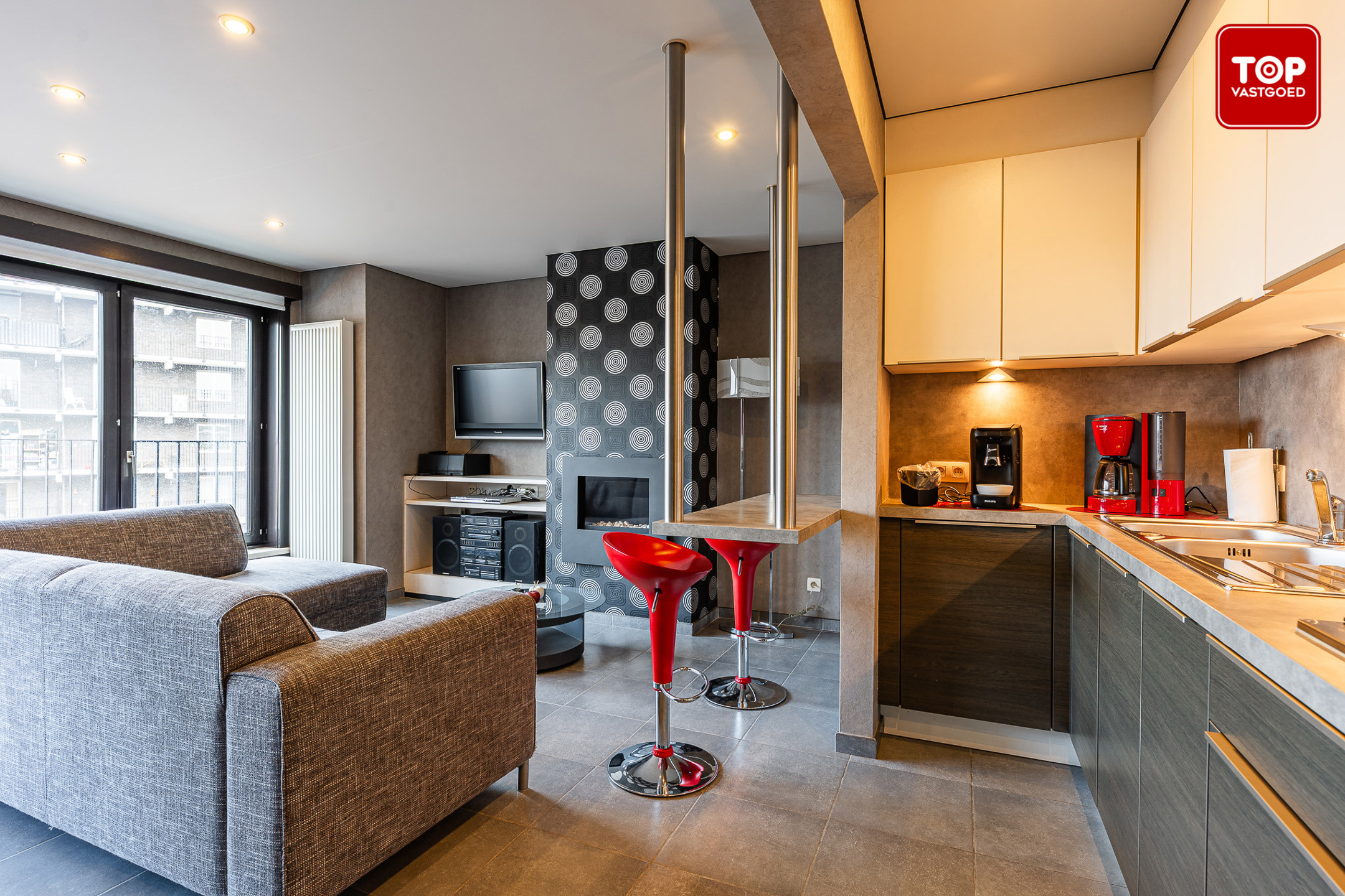 Lichtrijk 2-slaapkamer appartement met garage in centrum Deinze - foto 2