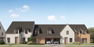 Deze woningen bouwen we op een nieuwe verkaveling tussen de Tapuitstraat, Knokbosstraat, Sint-Elooistraat en Paterstraat in Deerlijk. Je woont er in een rustige straat met een uitstekende verbinding via de E17. Het kerkplein van Deerlijk vind je op ongeveer 2 km.
Deze landelijke woningen beschikken over: een inkomhal met toilet, een ruime woon- en eetkamer met veel lichtinval, een -naar eigen keuze ingerichte- open keuken, een berging, een bureauhoek, een carport, 3 tot 5 slaapkamers en een badkamer. Het gebruik van een warmtepomp, in combinatie met vloerverwarming en zonnepanelen zorgt ervoor dat jouw toekomstige energiefactuur onder controle blijft (E10).
Contacteer ons en ontdek alle mogelijkheden. Een kijkje nemen? Je vindt de verkaveling nabij Tapuitstraat 117.