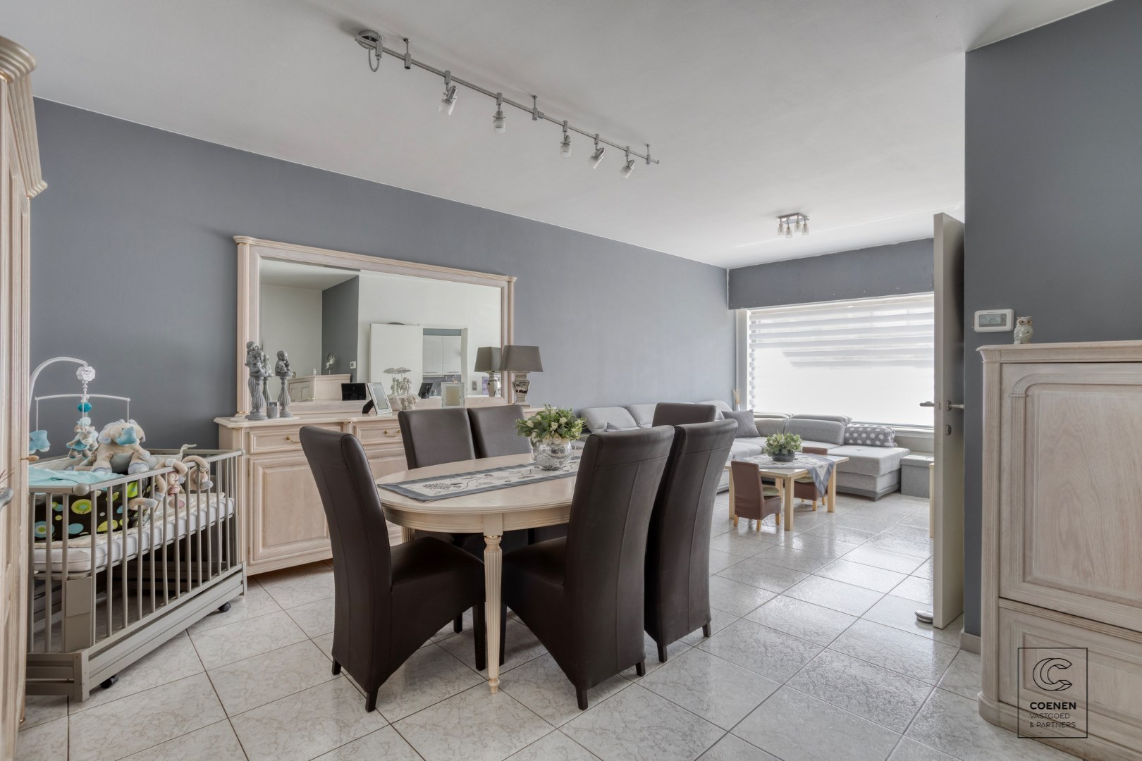 Instapklaar gelijkvloers appartement van 90m² met tuin en garage nabij het centrum van Schoten! - foto 2