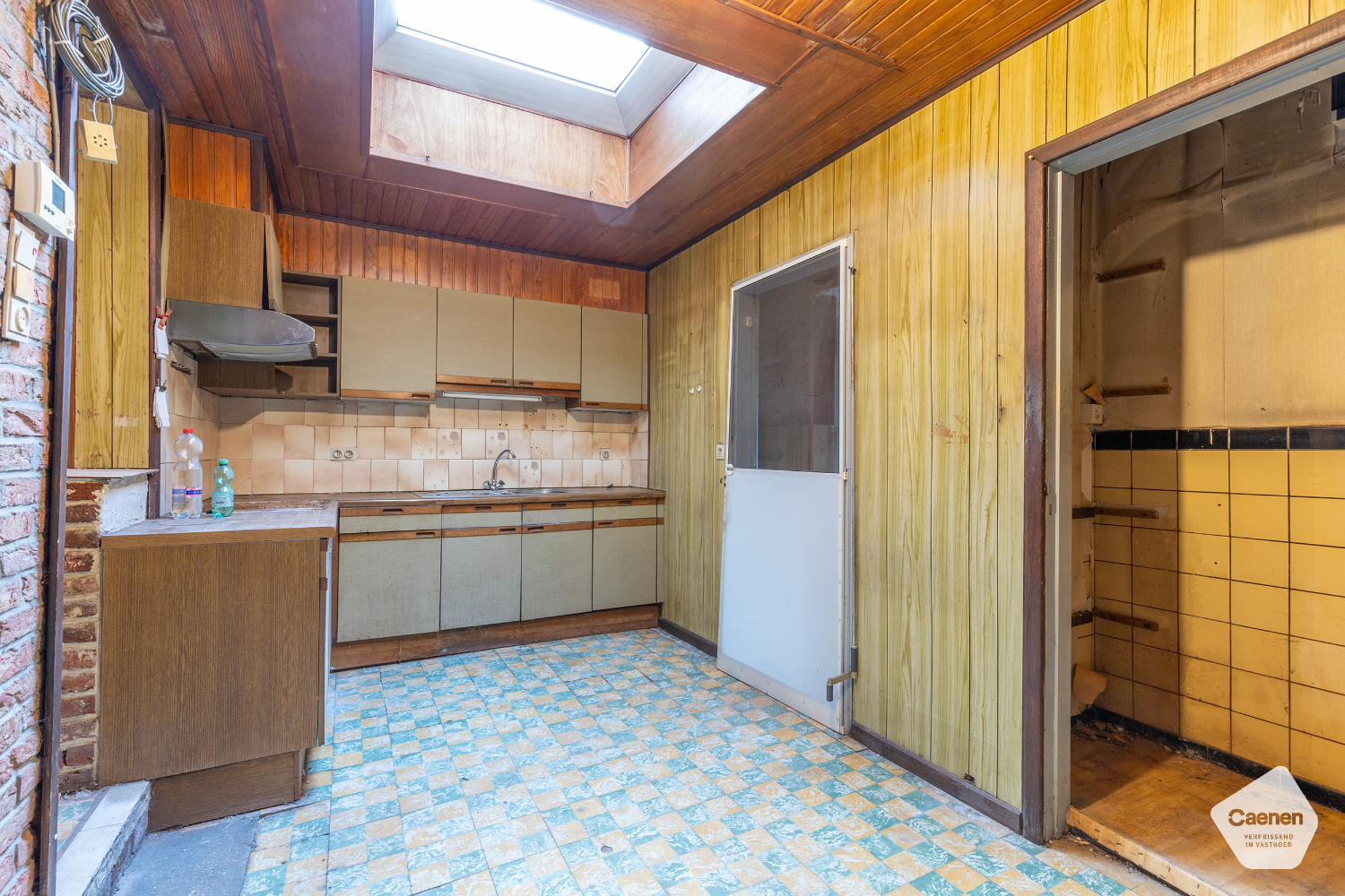 Te renoveren woning met 5 slaapkamers, garage vlakbij het centrum van Blankenberge - photo 5