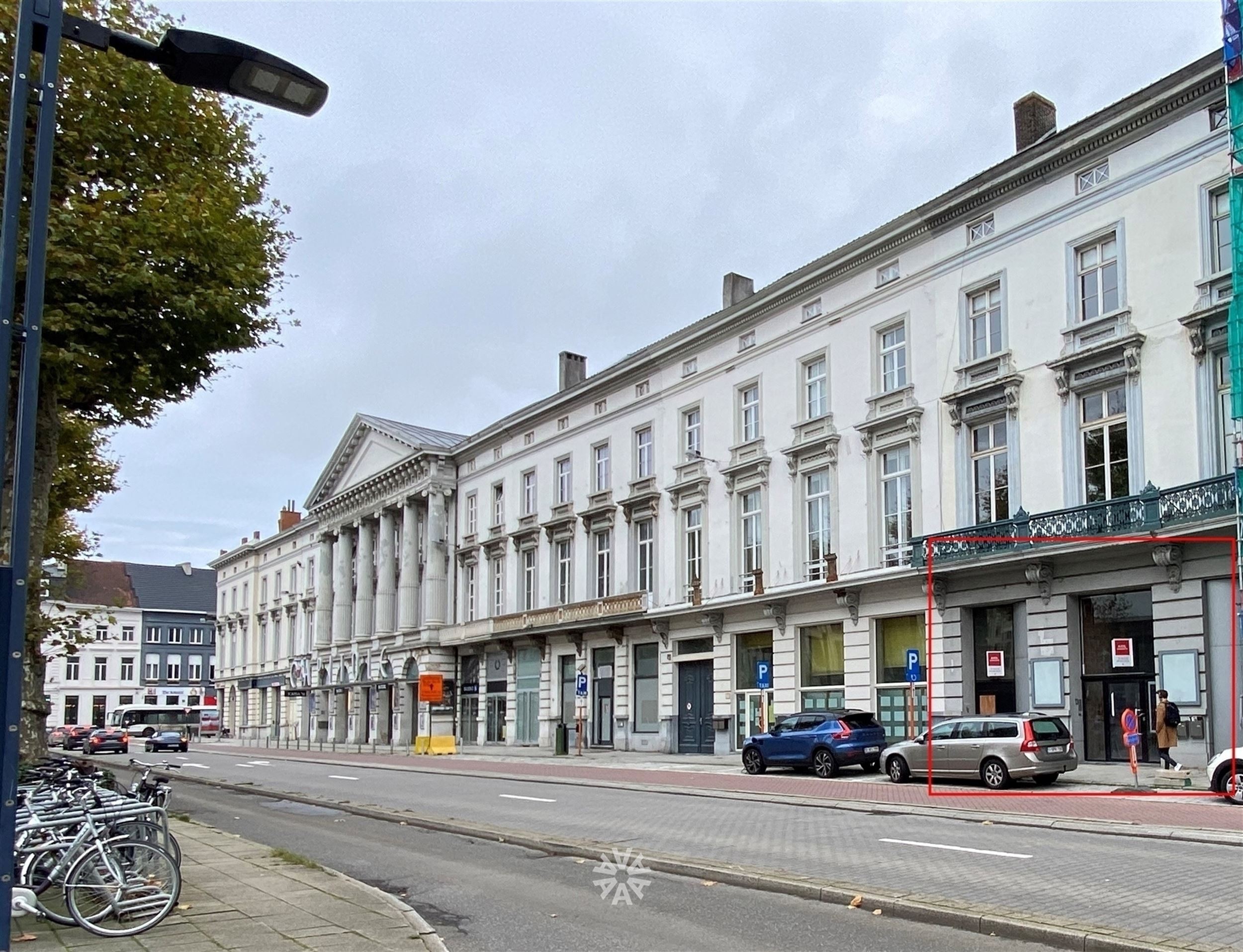 Casco handelspand/kantoorruimte met diverse mogelijkheden te huur op topligging aan Gent-Zuid! - foto 2
