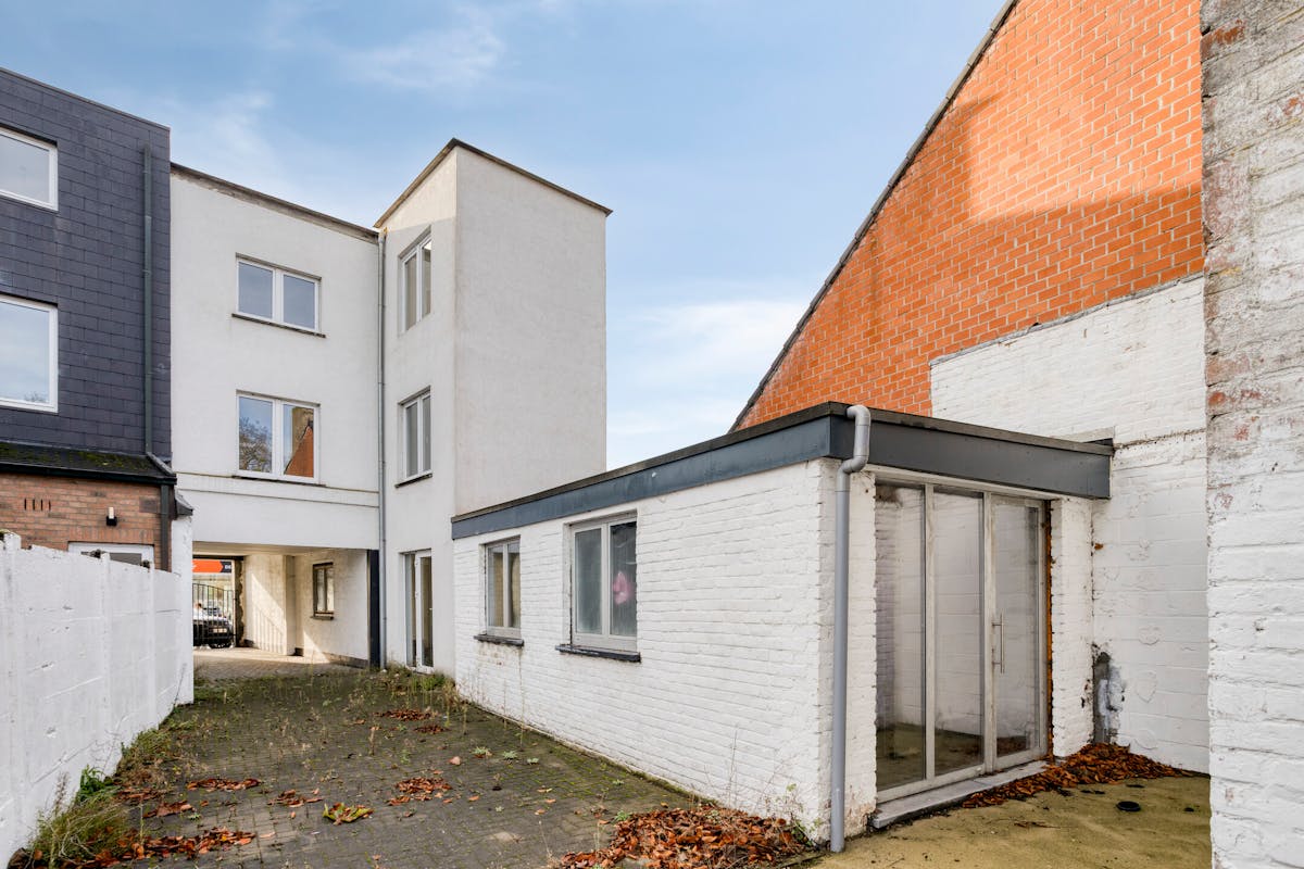 Handelspand met appartement en atelier te koop in Adegem - foto 5