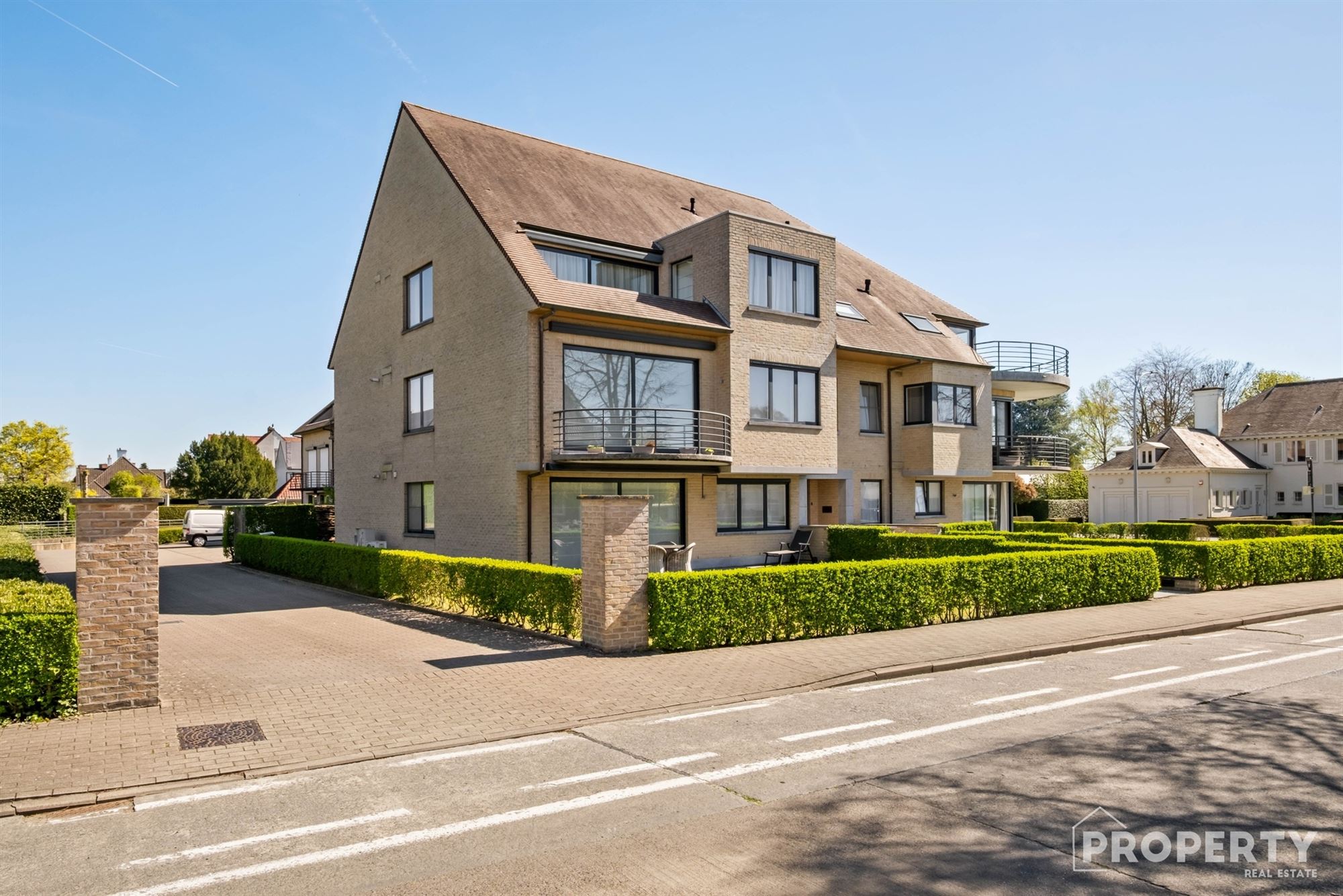 Luxe gelijkvloersappartement in residentiële buurt - foto 4