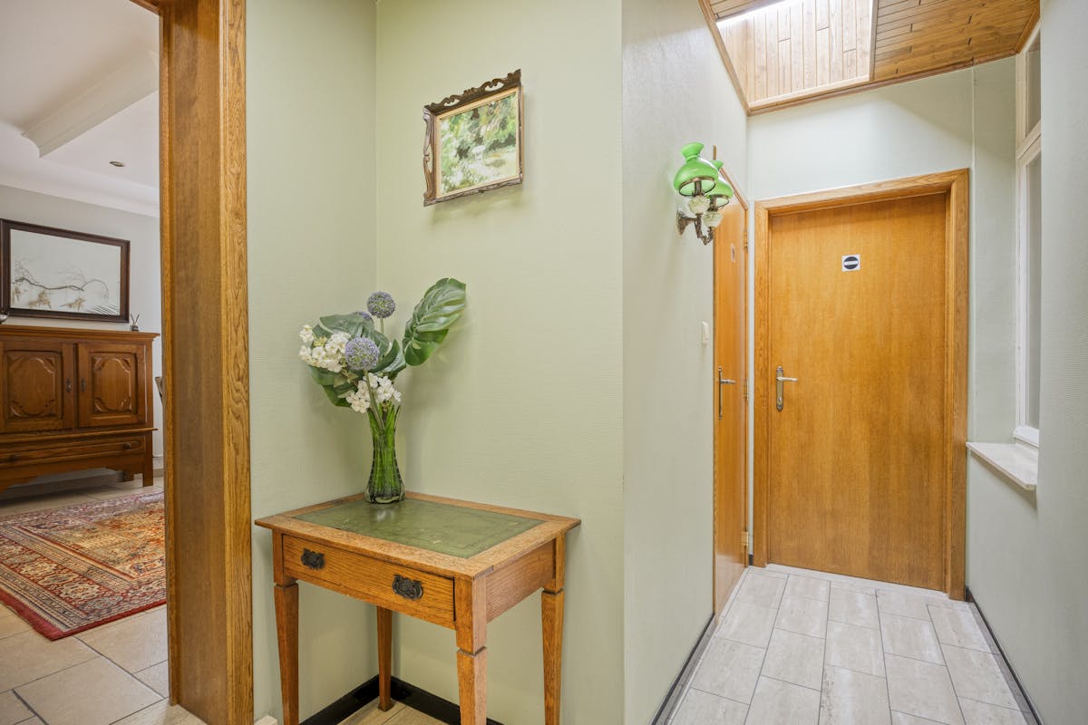 Uniek handelshuis met ruime garage in het hartje Borgloon - foto 5