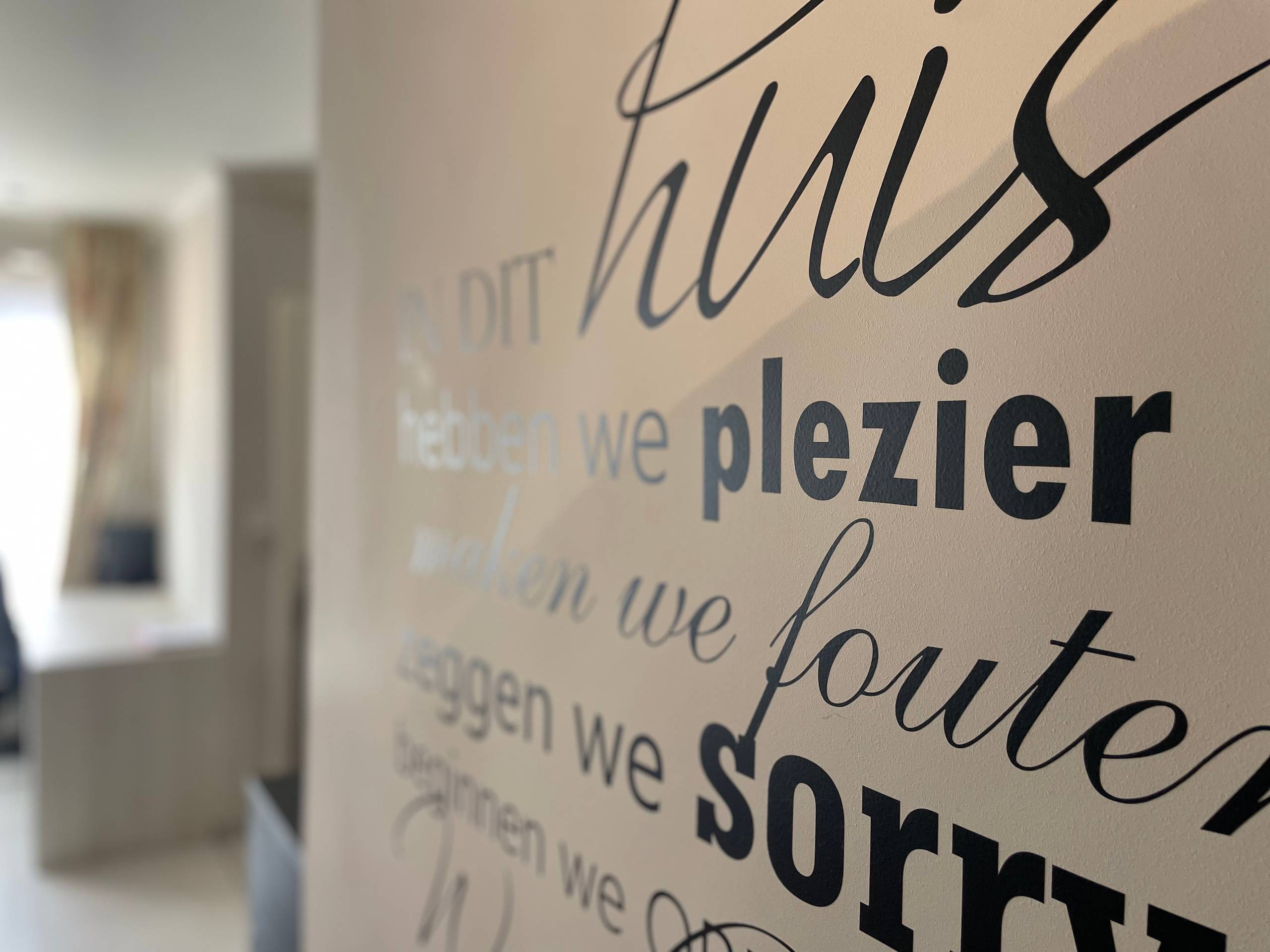 Leuke, gezellige stadswoning met vier slaapkamers en koer op wandelafstand van het commerciële stadscentrum. - foto 4