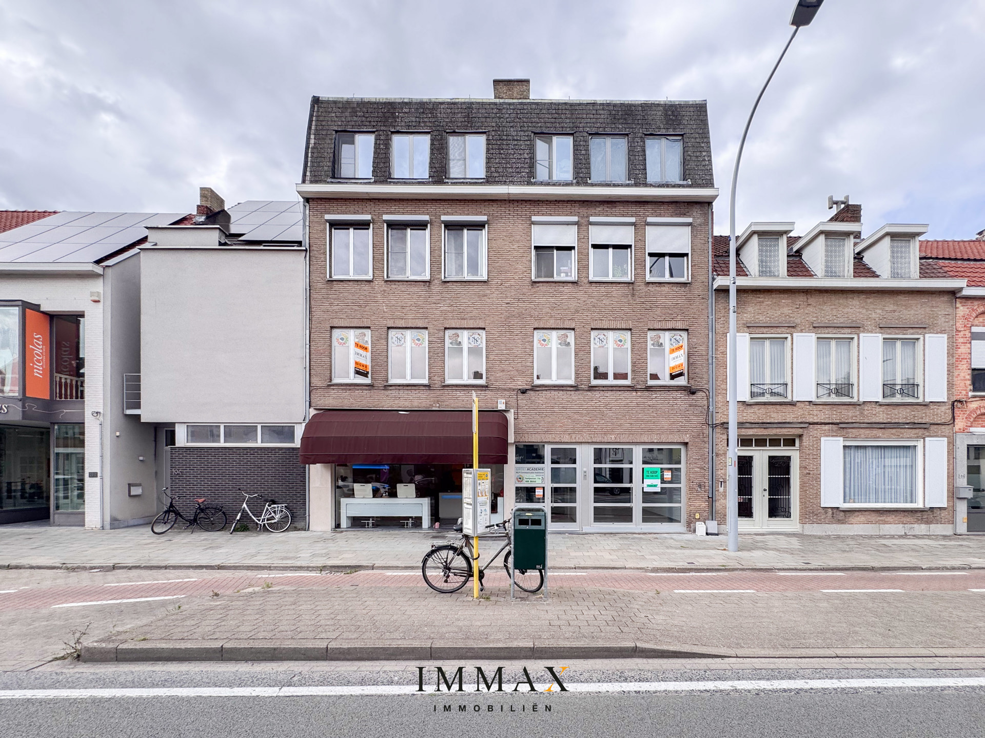 Kantoor met diverse ruimtes op uiterst commerciële ligging - foto 1