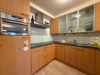 Ruim gelijkvloers appartement van 112m² op toplocatie in het centrum van het gezellige dorp Putte. Het spreekt voor zich dat men alle...