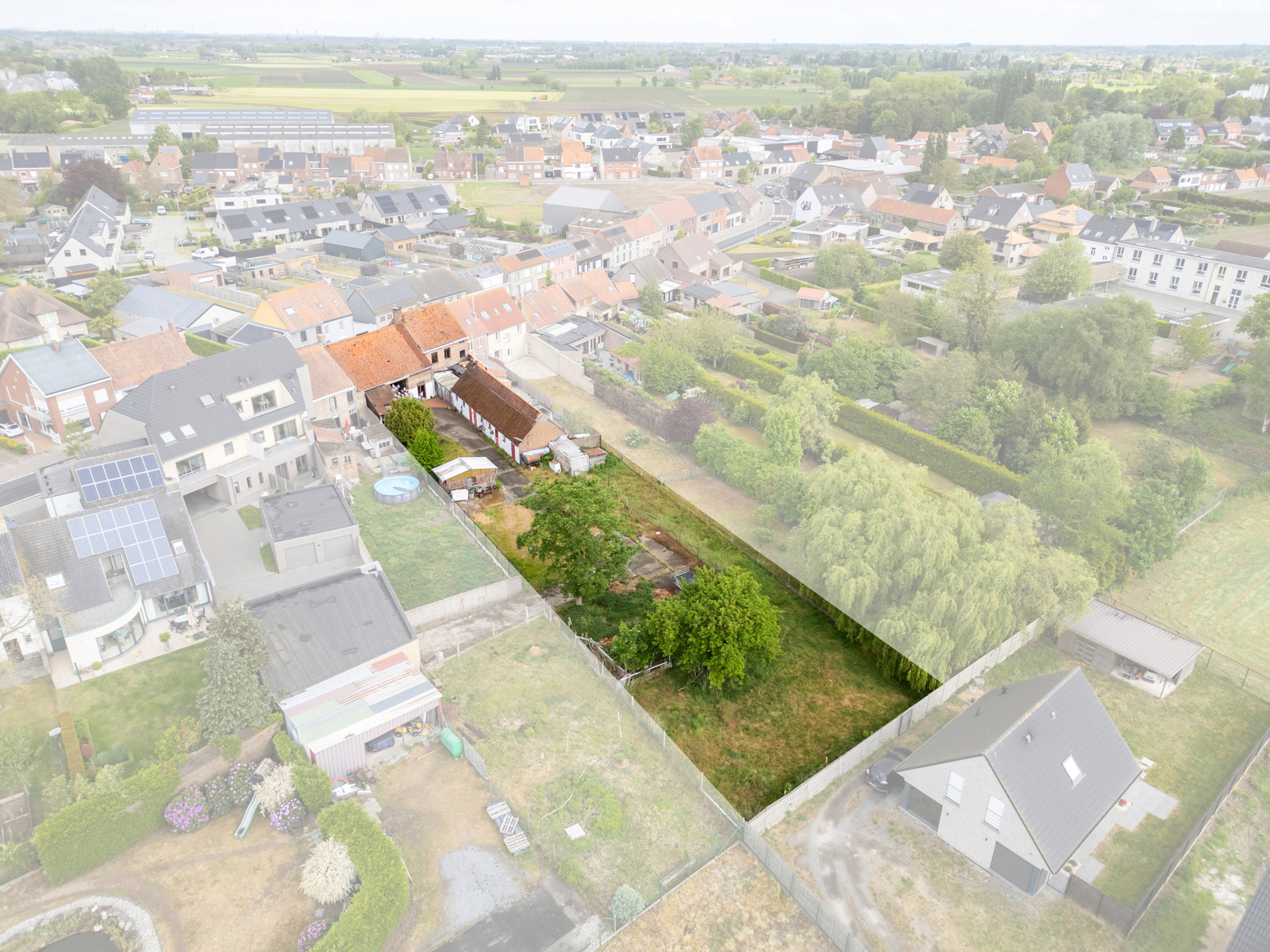 Te renoveren woning met bijgebouwen op perceel van 1697 m² - foto 5