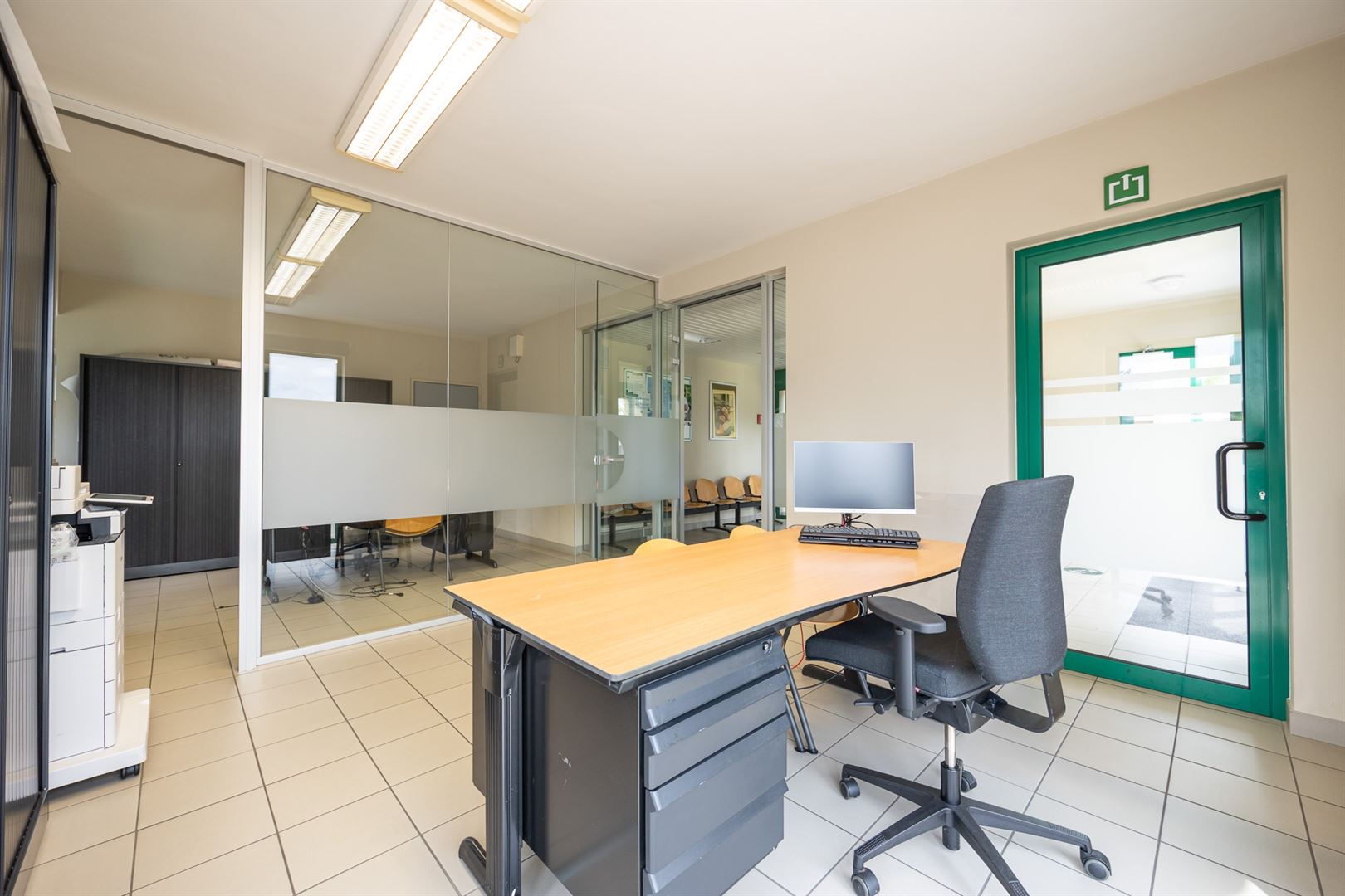 Kantoorruimte met parking in het centrum van Herselt - foto 5