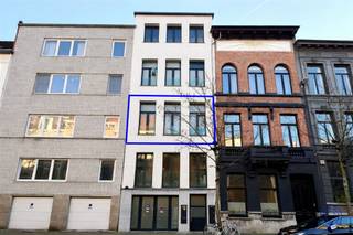 Informatie appartementBen jij op zoek naar een gezellig en goed onderhouden studio van ca. 46m² met klein balkon op een toplocatie in Antwerpen? Dan...