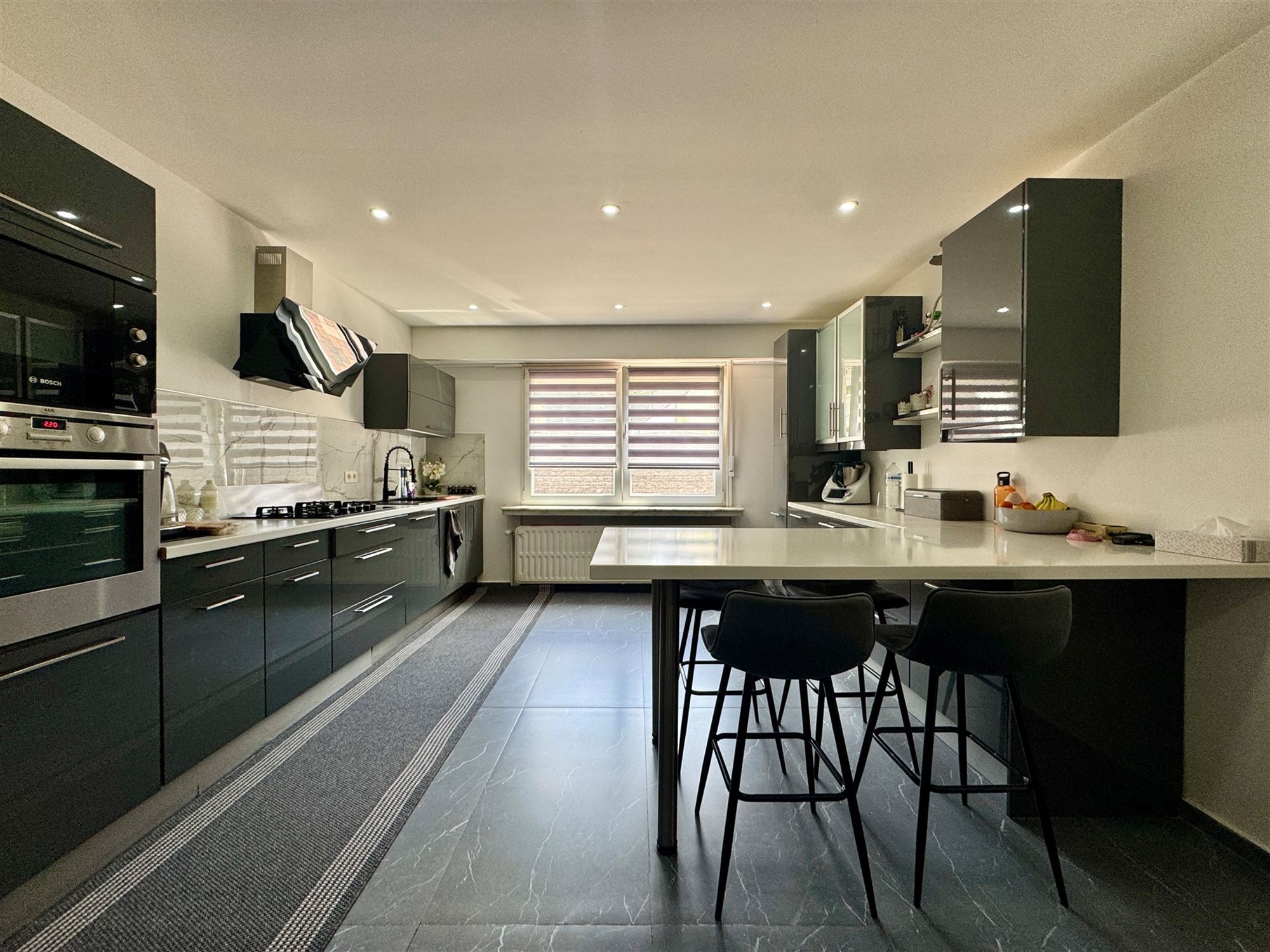 Ruime Halfopen Woning Te Koop! - foto 5