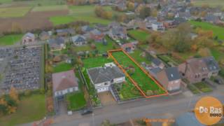 ERPE-MERE - In het centraal gelegen Mere, tussen Gent en Brussel en nabij de autosnelweg, kan je deze grote gezinswoning nabij winkels, scholen,...