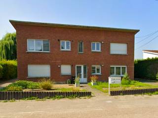 Dit opbrengsteigendom met 3 appartementen ondergaat momenteel een volledige renovatie, van gevel tot afwerking, en wordt als instapklaar...